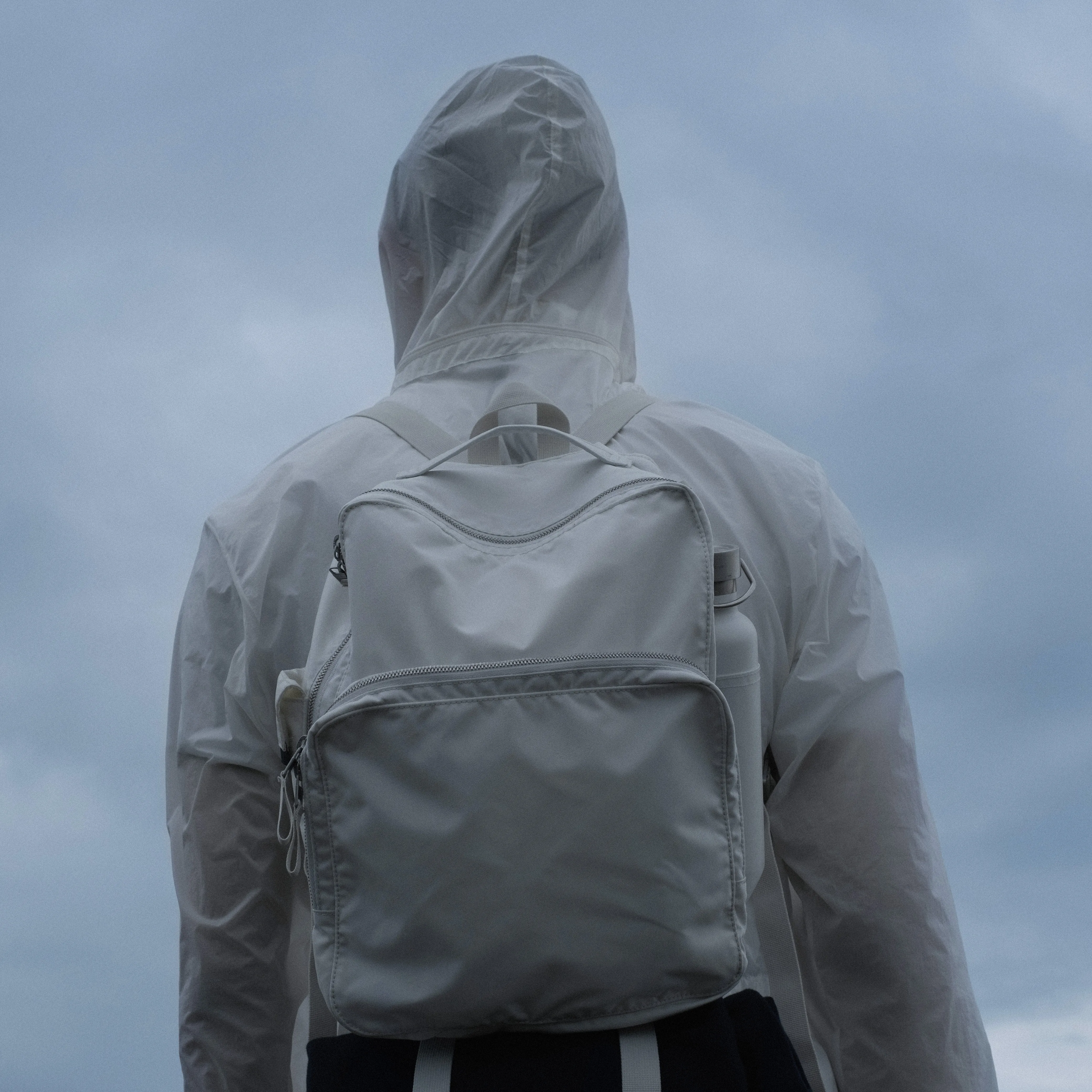 field backpack white